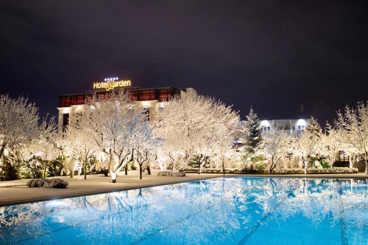 Hotel Garden Pristina Extérieur photo