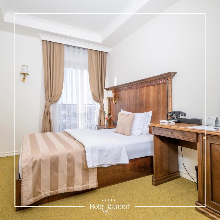 Hotel Garden Pristina Extérieur photo