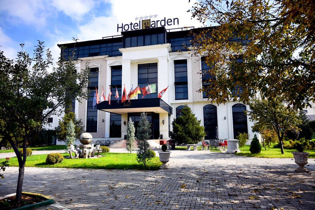 Hotel Garden Pristina Extérieur photo