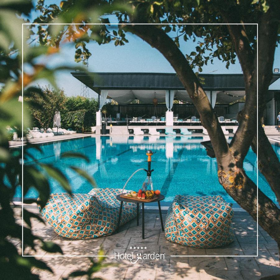Hotel Garden Pristina Extérieur photo